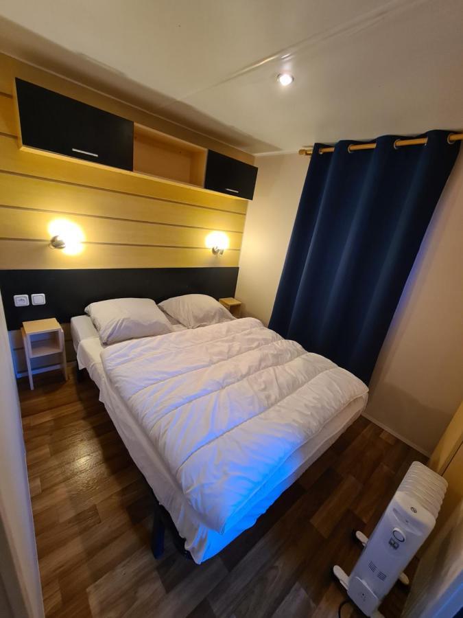 Hotel L'Independant Saint-Chéron Esterno foto